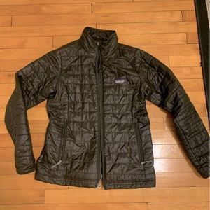 Black size medium Patagonia puffer women’s down sweater